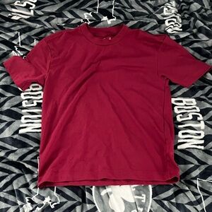 Hollister Men's Burgundy Short Sleeve Tee